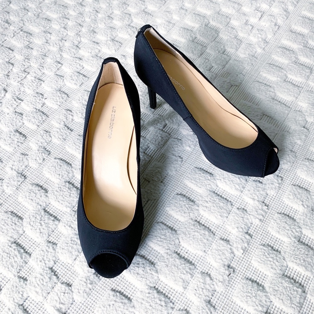 Liz Claiborne black peep toe heels size 5.5 NWOT